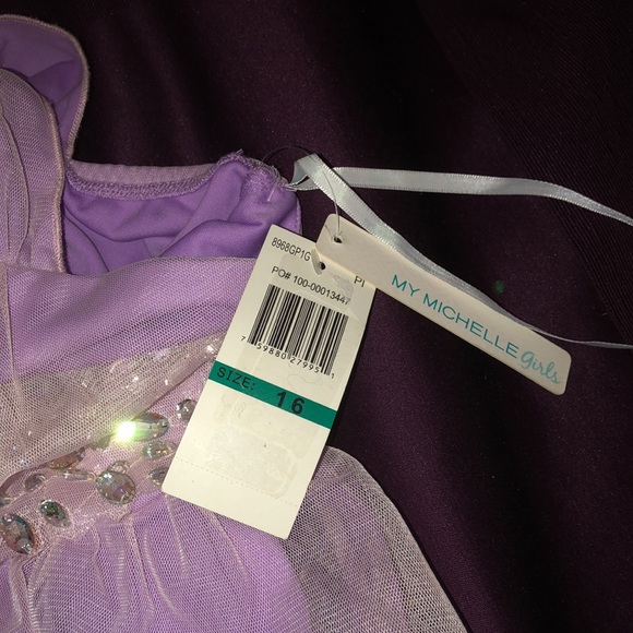 Dress - Picture 2 of 6